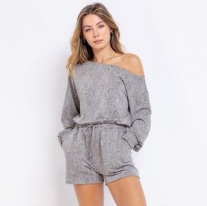 Nwot Le Lis Snakeprint Romper
